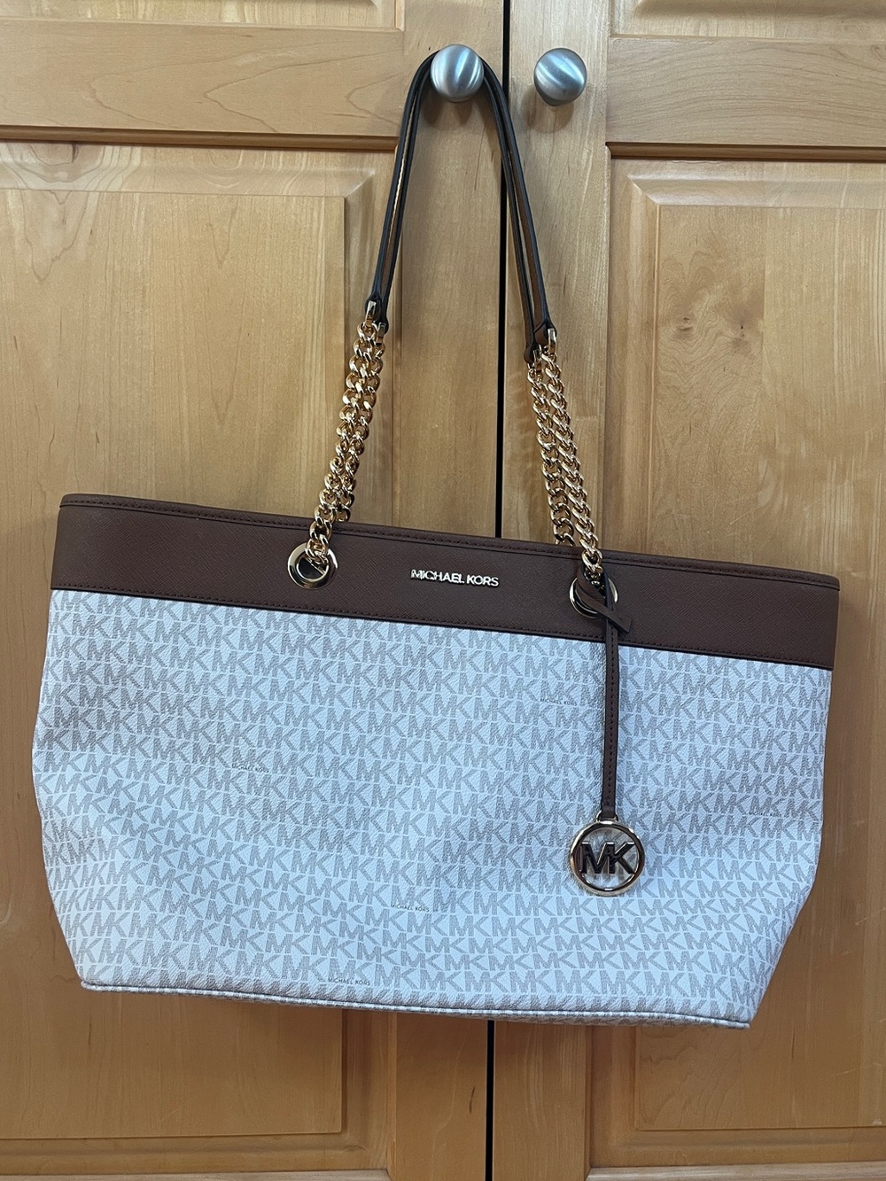 Michael Kors Shania White & Brown MK Signature Chain-Handle Tote